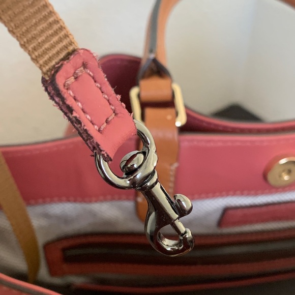 LIKE NEW Dooney & Bourke Rose Leather Barlow Bag. - Picture 8 of 11
